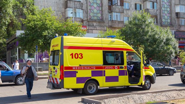 Елде коронавирус пен пневмониядан 122 адам қайтыс болды