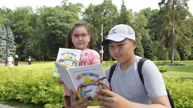 «Құлыншақ» антологиясын құрастырушылар демеушіге зәру