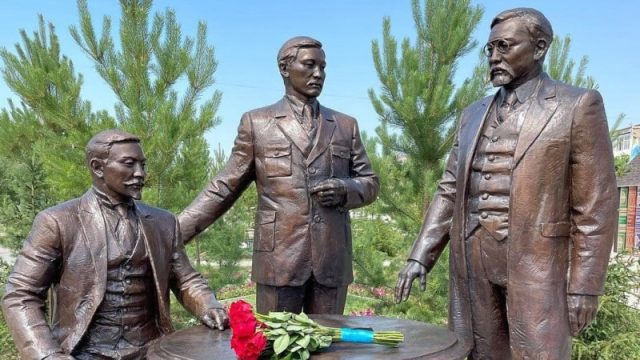 Нұр-Сұлтанда Алашорда жетекшілеріне ескерткіш ашылды