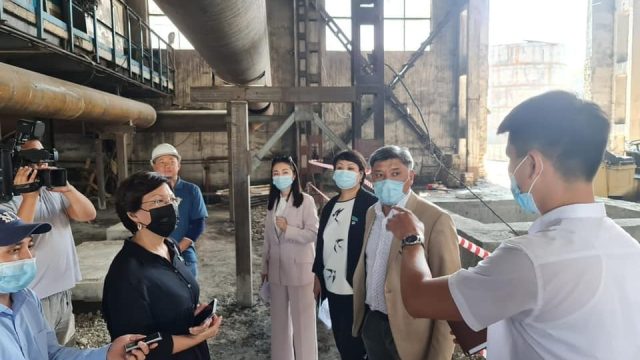 Мыңнан астам кездесу: Nur Otan-нан сайланған мәжілісмендер шалғай елді мекендерге аттанды