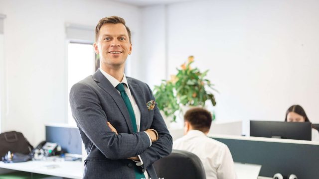 Kaspersky: Оқушыға желіде достық ұсынатын бейтаныстардың үштен бірі — ересектер