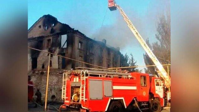Таразда бос тұрған көпқабатты тұрғын үй өртенді
