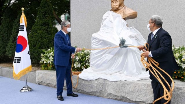 Сеулде Абай Құнанбайұлына бюст қойылды