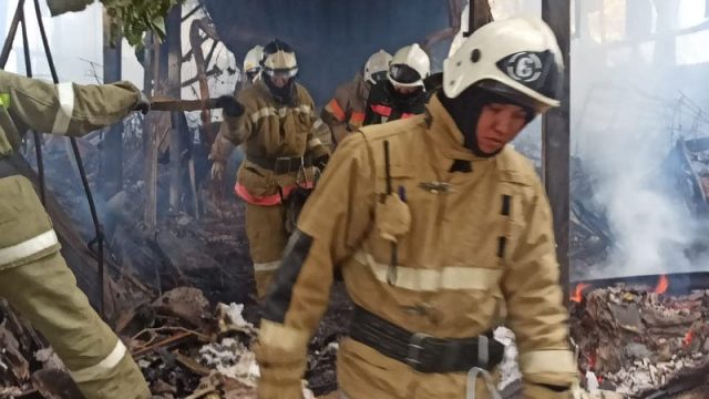 Боранқұл кен орнында өртенген жатақханада 10 адам болған