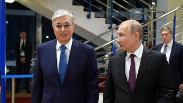 Мемлекет басшысы Владимир Путинді Ресей күнімен құттықтады