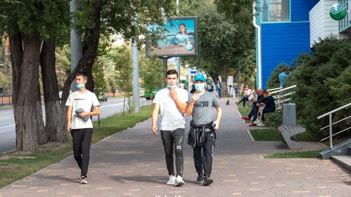 Коронавирус, көше, маска