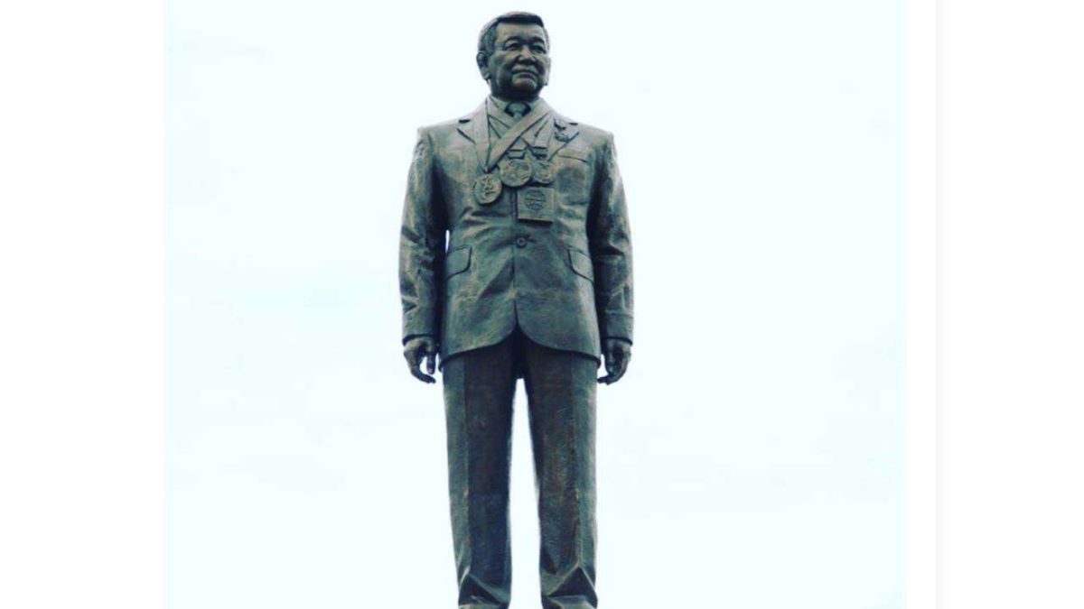 Жақсылық Үшкемпіров