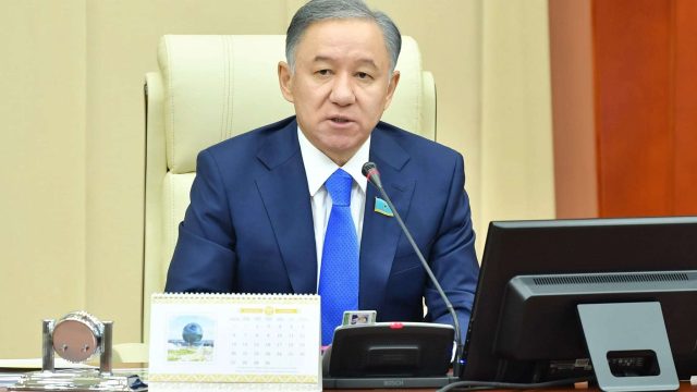 Нұрлан Нығматулиннің өкілетін тоқтату туралы ұсыныс енгізілді