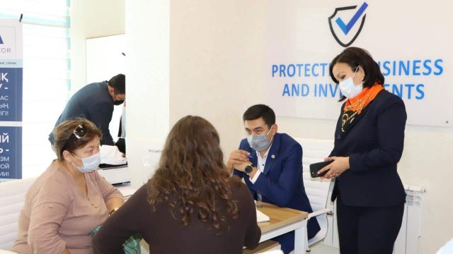 Antikor мен Nur Otan алматылықтарға заң бойынша кеңес берді