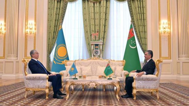 Қазақстан мен Түрікменстан президенттері келіссөзге қол қойды