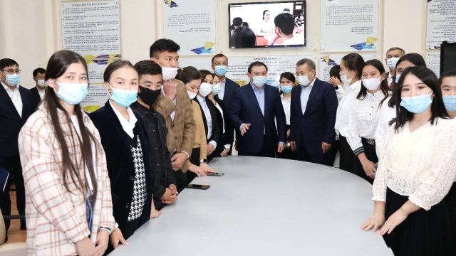 Antiкor Almaty басшысы ұлттық университетте кездесу өткізді