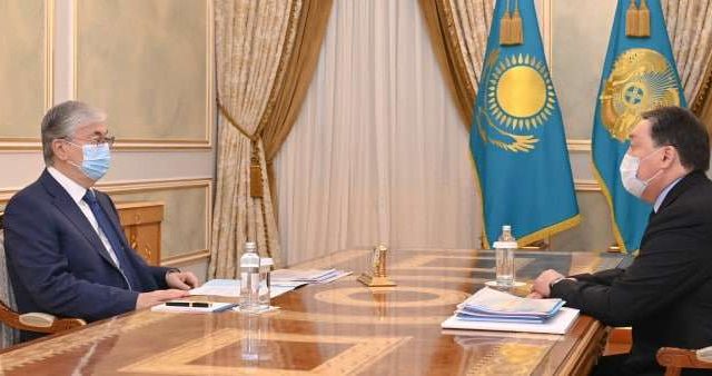 Асқар Мамин президентке бағаны тұрақтандыру бойынша есеп берді