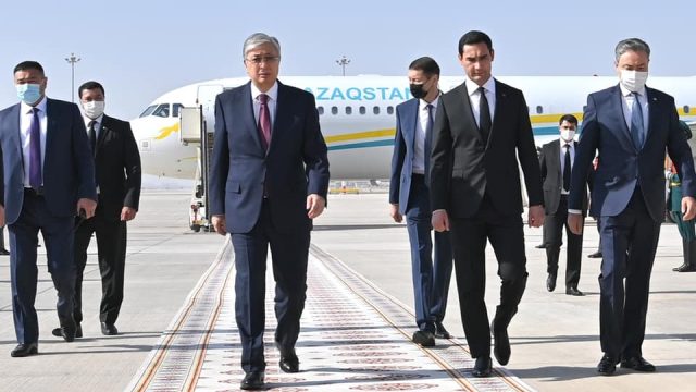 Қазақстан президенті мемлекеттік сапармен Ашхабадқа барды