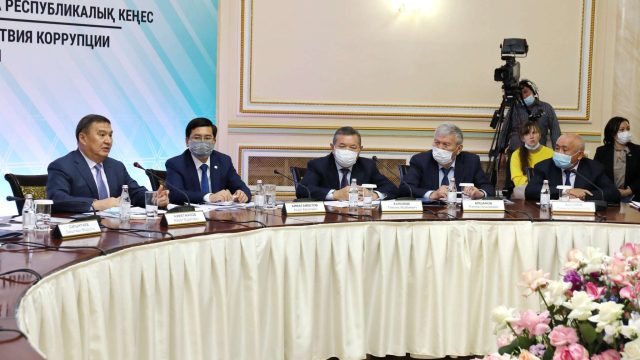 Марат Ахметжанов: Жемқорлық мемлекеттің болашағына қауіп төндіреді