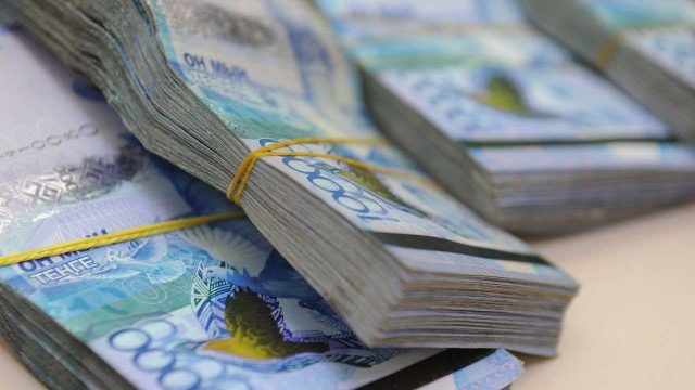 Атырауда полицейлер көліктен 2 миллион теңге ұрлағандарды ұстады
