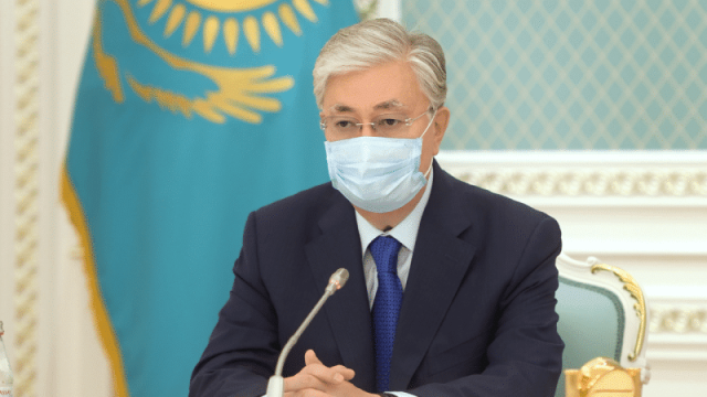Президент әлеуметтік-экономикалық ахуалды тұрақтандыру үшін қандай тапсырма берді?