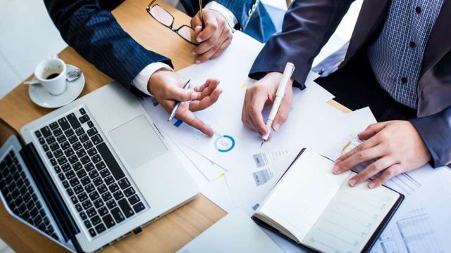 Қазақстанда мемлекеттік қызметшілер саны 15%-ке азайды