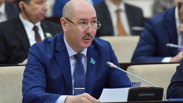 Депутат Нұрлан Қылышбаевтың өкілеті мерзімінен бұрын тоқтатылды