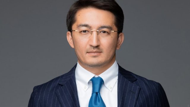 Жаслан Мәдиев вице-министр қызметінен босатылды
