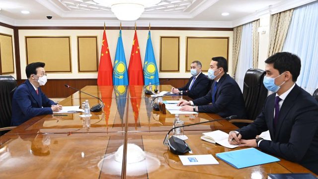 Қазақстан мен Қытай тікелей әуе қатынасын қалпына келтіруді талқылады