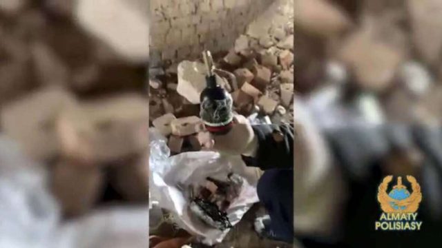 Алматыда жаппай тәртіпсіздік кезінде ұрланған қару-жарақ табылды