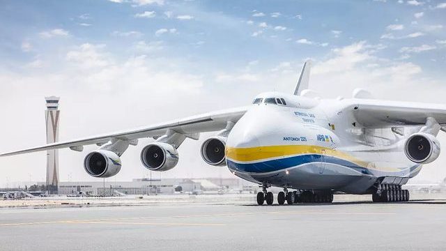 Украинада әлемдегі ең ірі Ан-225 жүк ұшағы жойылды