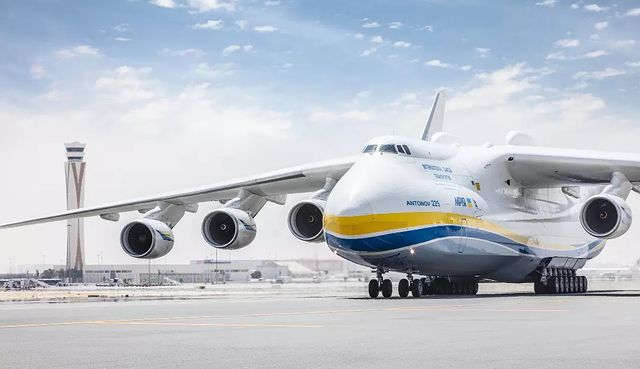 Украинада әлемдегі ең ірі Ан-225 жүк ұшағы жойылды