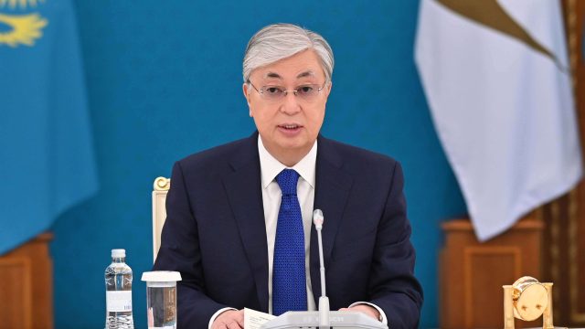 Тоқаев: Қазақстанда дағдарысқа қарсы шаралар қабылдап жатырмыз