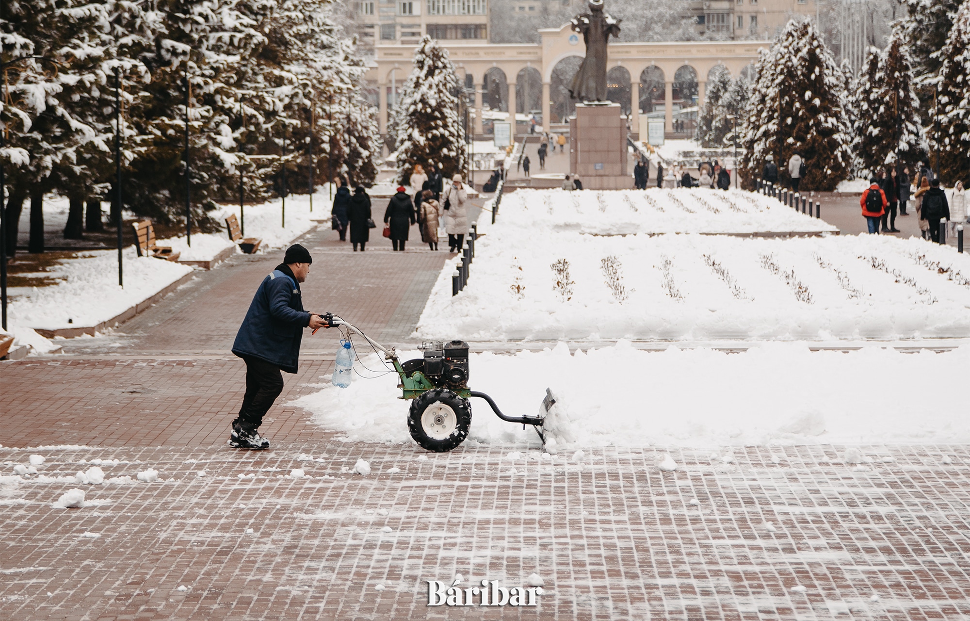 Алматы, қар, көше тазалау