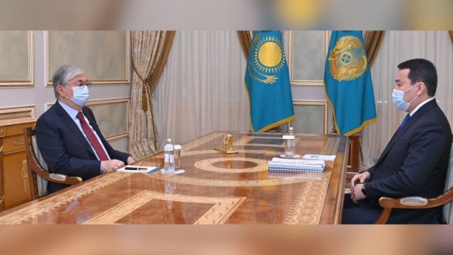 Смайылов президентке әлеуметтік-экономикалық даму болжамын ұсынды