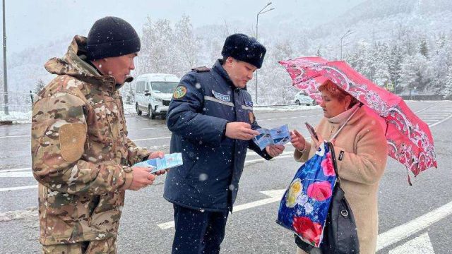 Алматы тауларында қар көшкіні қаупі бар: құтқарушылар ескерту жасады
