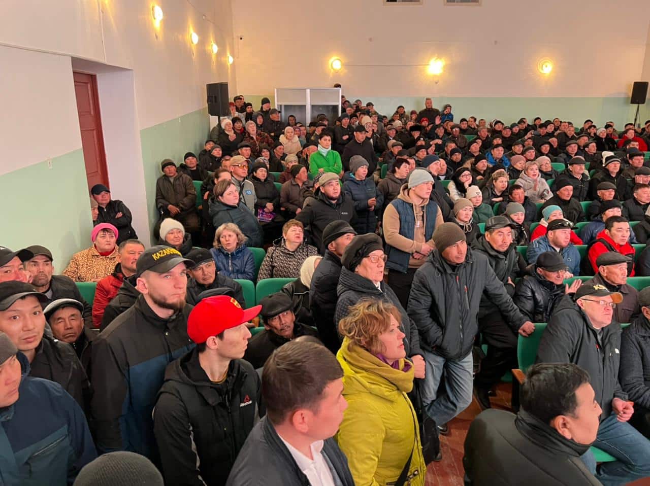 Бестөбе кенішінің қызметкерлері