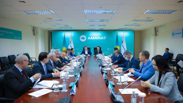 Amanat партиясы «Бабалар аманаты» айтысын ұйымдастыруды ұсынды
