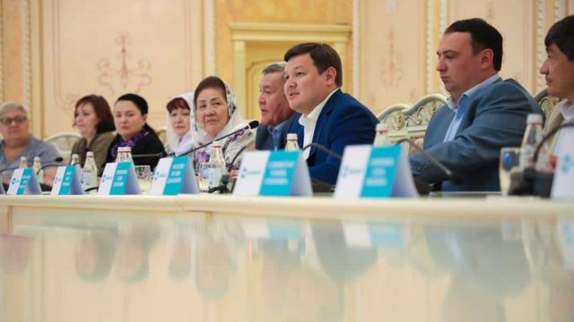 Оралов: Конституцияға енгізілетін өзгерістер әрбір қазақстандықтың өміріне әсер етеді