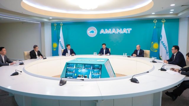 Amanat партиясы референдумды қолдап, мәлімдеме жасады