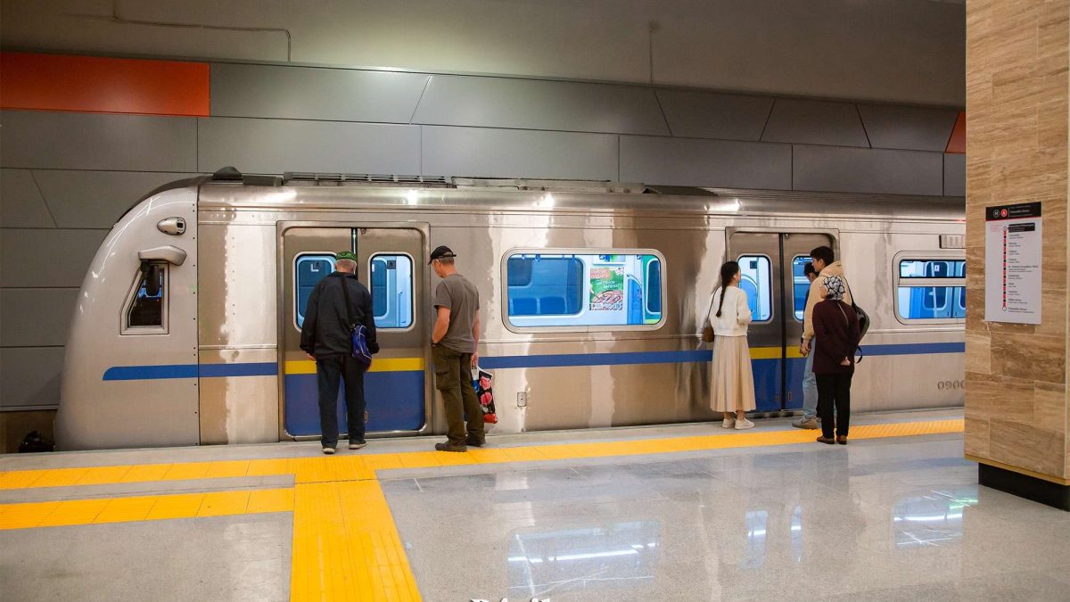 метро, метрополитен, Бауыржан Момышұлы бекеті