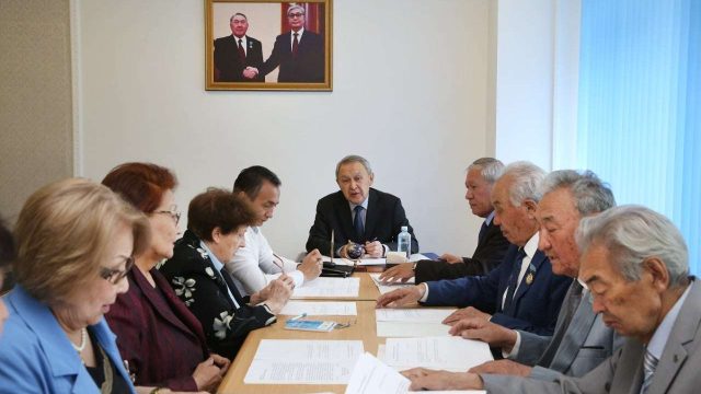Алматы ардагерлері Конституцияға енгізілетін өзгерістерді қолдауға шақырды