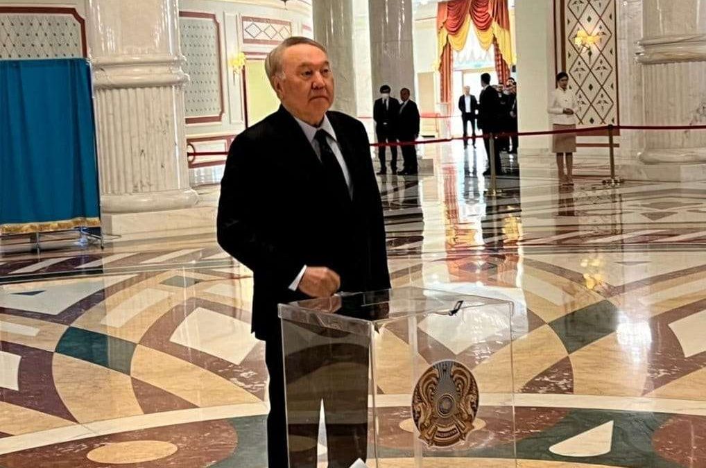 Нұрсұлтан Назарбаев, референдум