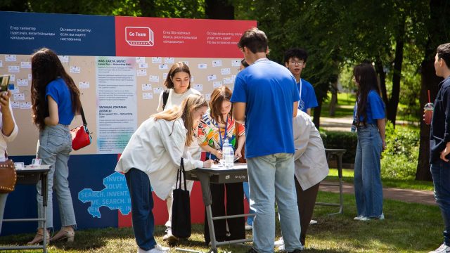 Go Viral. 2-күн: робототехника, quiz және зерттеу журналистикасы