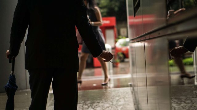 Әлемдегі шылым шегушілердің 77% үкімет елемейді