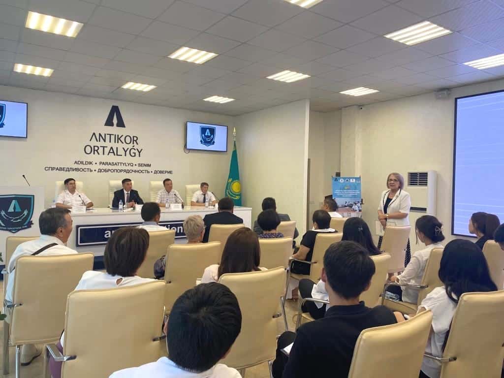 Антикор Алматы жемқорлыққа қарсы мәселелер бойынша спикерлердің пулымен кездесу өткізді