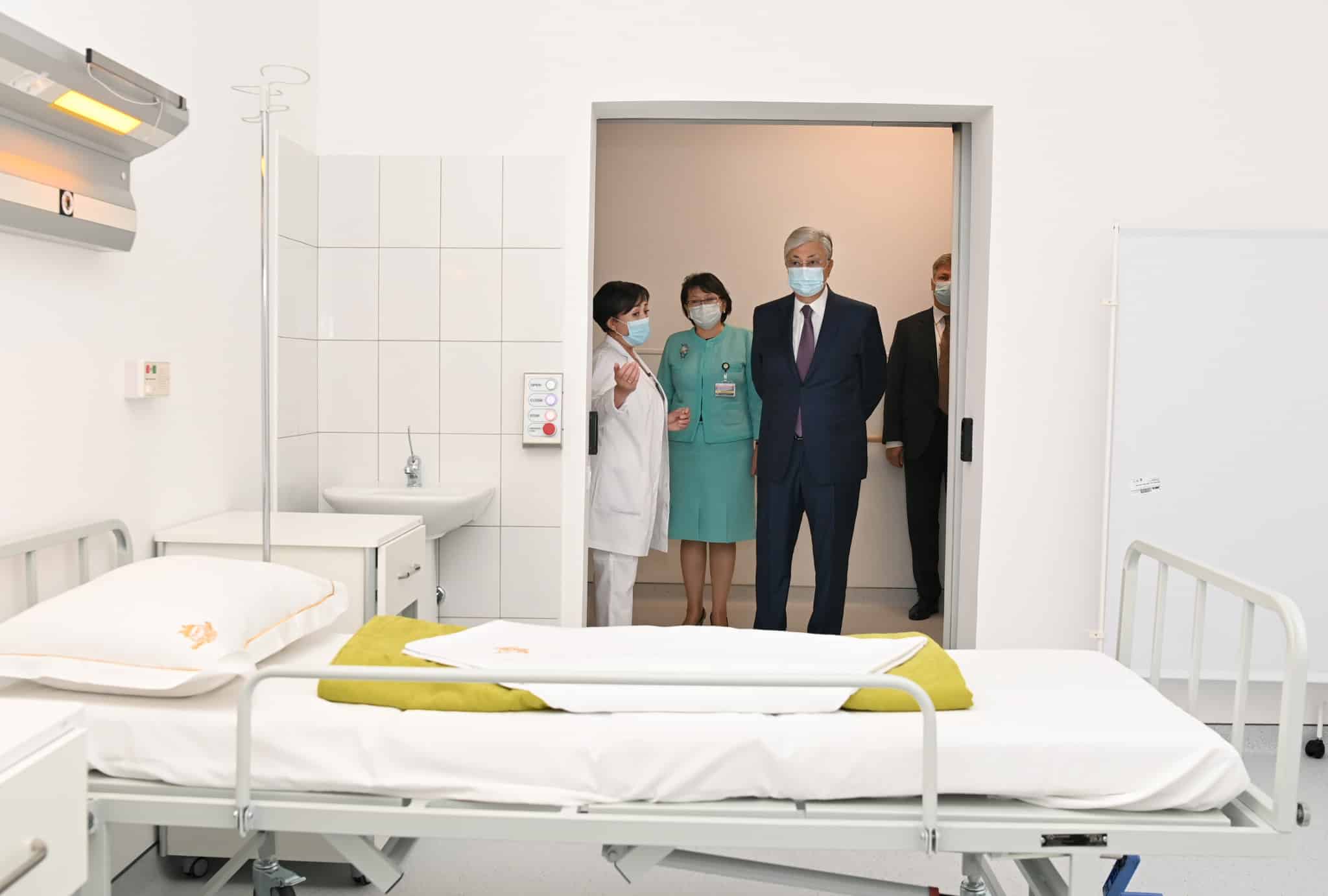 Тоқаев диагноз қою сапасын арттыратын томографияны көрді