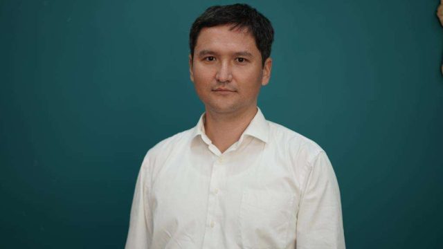 Ата-ана баласын ҰБТ-дан жоғары балл алуы үшін неге қосымша оқытуға мәжбүр?