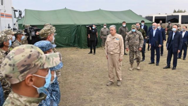 Президент өрт сөндіру бөлімшелерінің жеке құрамымен кездесті