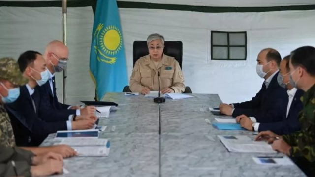 Тоқаев Қостанай облысындағы өрт бойынша жедел штаб отырысын өткізді