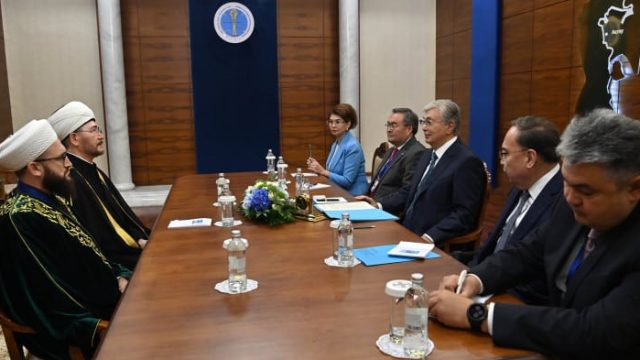 Тоқаев Ресей мұсылмандары қауымының өкілдерімен кездесті