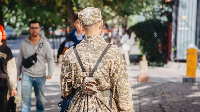Әскерилерге 425 мың теңгеге дейін көмек төленеді