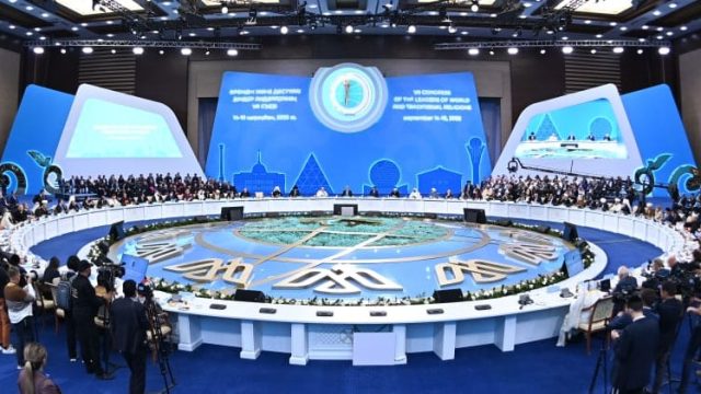 Тоқаев: Діндер мен халықтар арасындағы сенімді нығайтуға көңіл бөлеміз