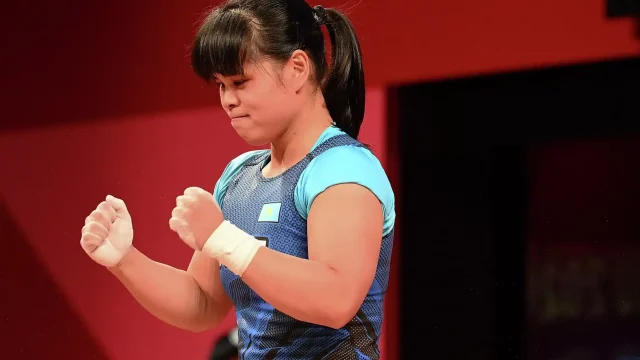 Зүлфия Чиншанло ауыр атлетикадан Азия чемпионы атанды