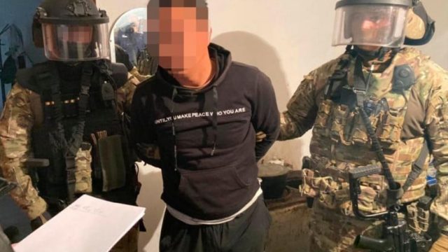 Шетелдіктерден ақша бопсалаған қылмыстық топ мүшелері ұсталды